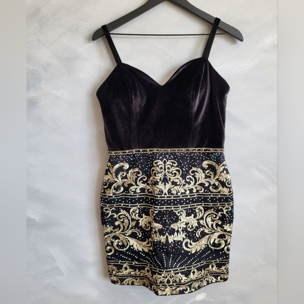 Black and Gold Velour Bust Beaded Embroidered Mini Cocktail Dress Size 12 Splash